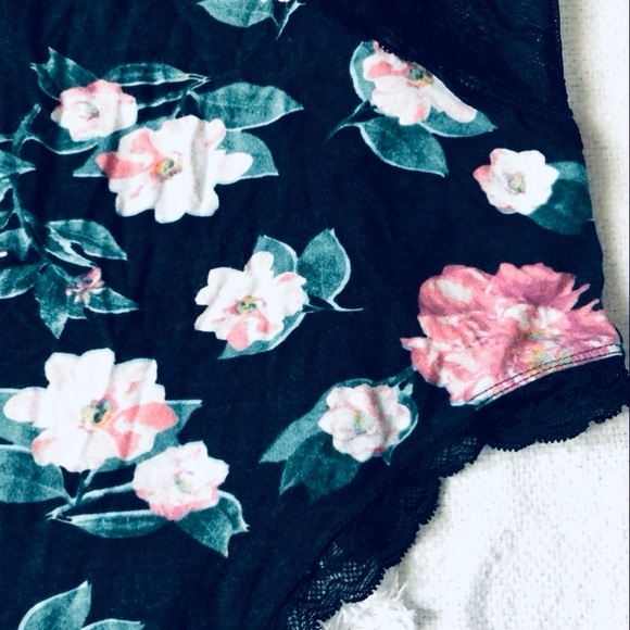 Victoria’s Secret floral and lace teddy size XL - Picture 6 of 14